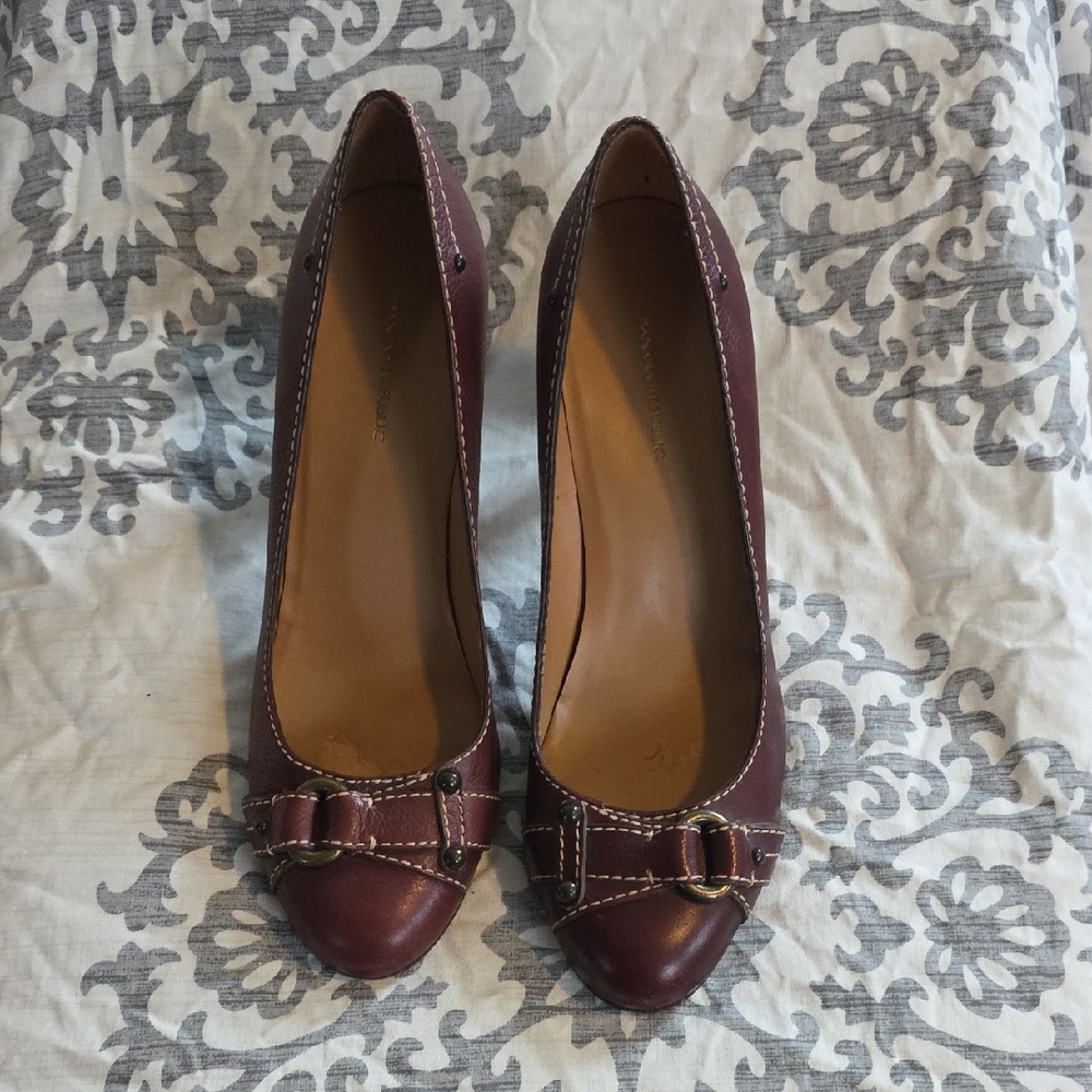 Banana Republic Maroon Heels with leather, stitching, and brass accents.